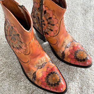 Dan Post Cowboy Embroidered Booties, Size 10, Excellent Condition